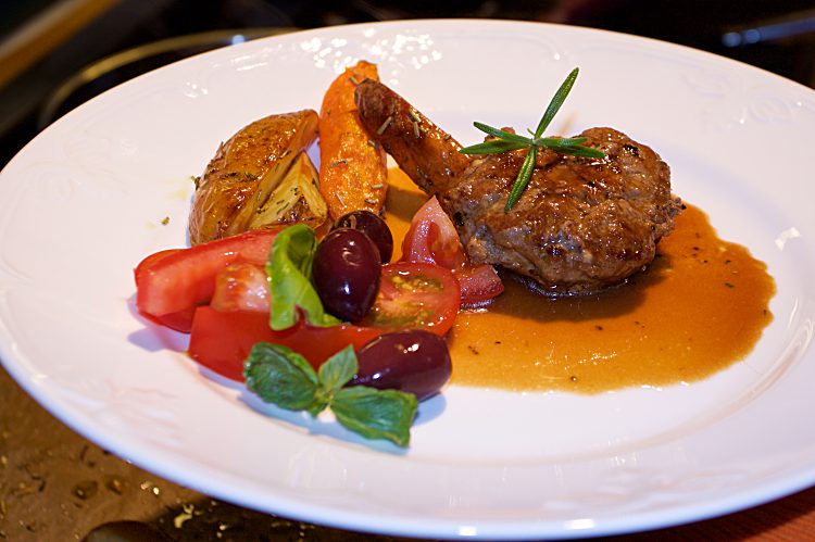 Lammfärsbiffar med fetaost