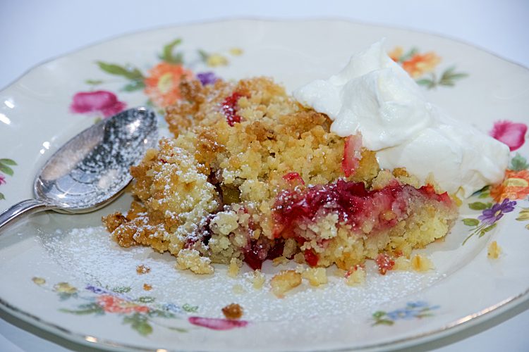 Rabarberpaj med cocos, hallon och vanilj