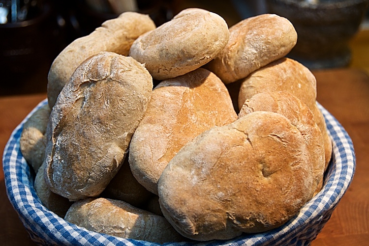 Hembakade mjuka bröd