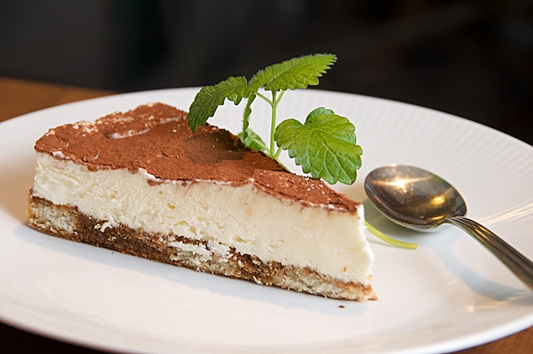 Tiramisu – som tårta med mascarpone och Kaluha eller konjak