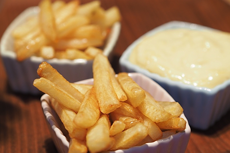 Pommes frites med majonäs