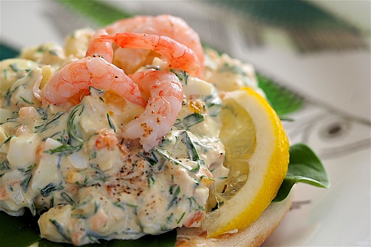 Lunchmacka med ägg- och laxröra