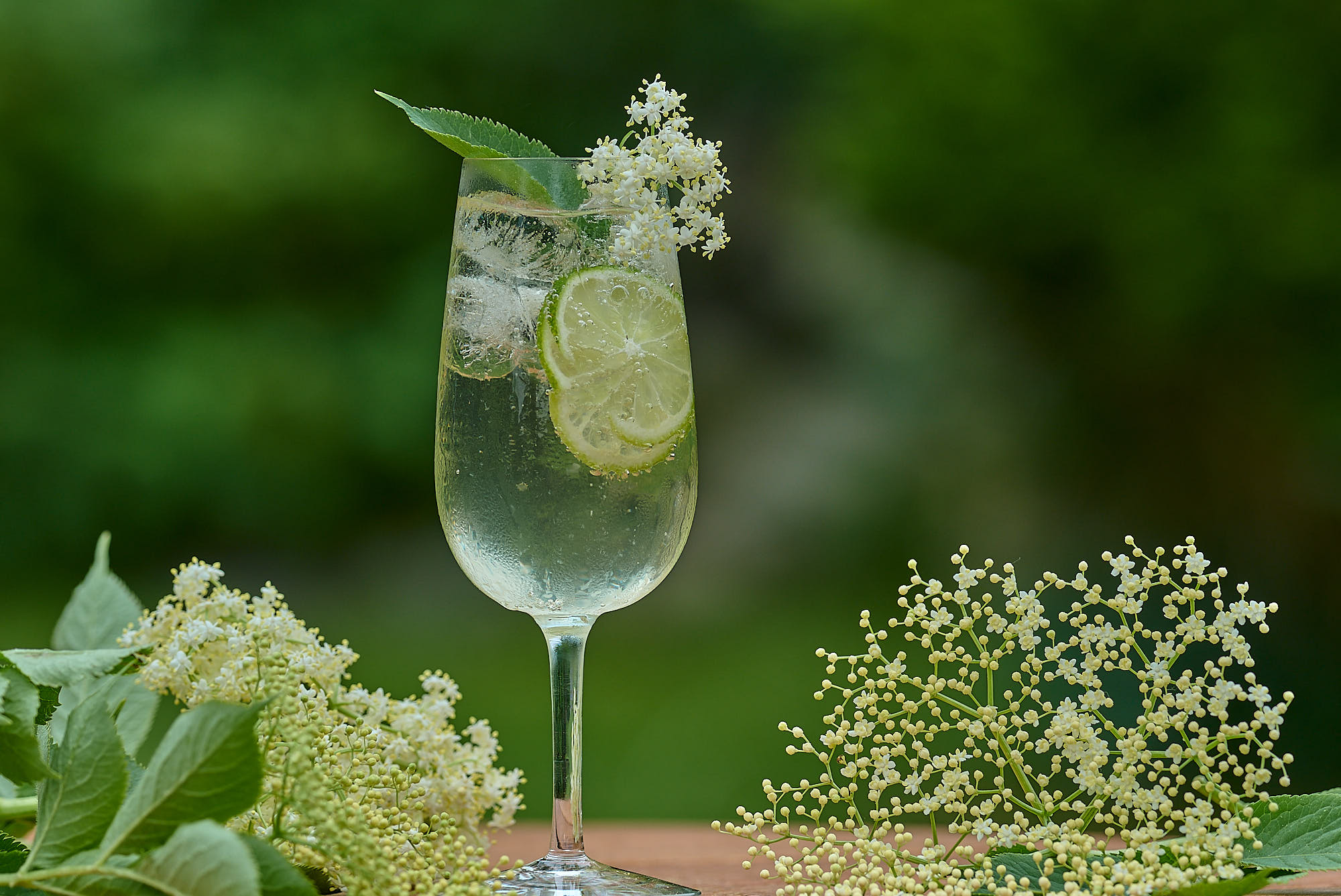 Hugo, bubblande sommardrink